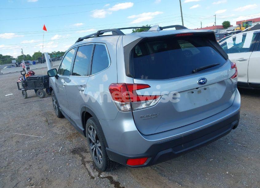 Photo 3 of 2019 Subaru Forester LIMITED (VIN JF2SKASC5KH511435)