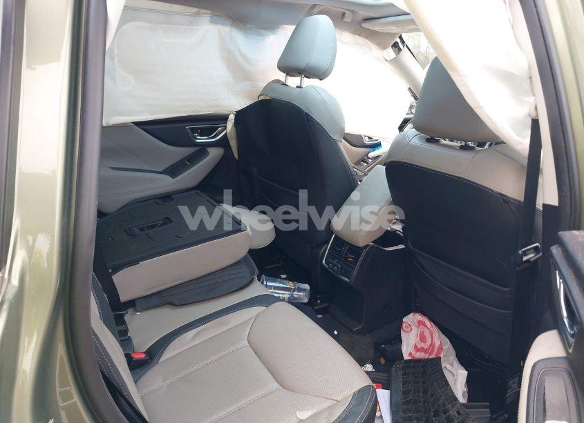 Photo 8 of 2019 Subaru Forester LIMITED (VIN JF2SKASC5KH594896)