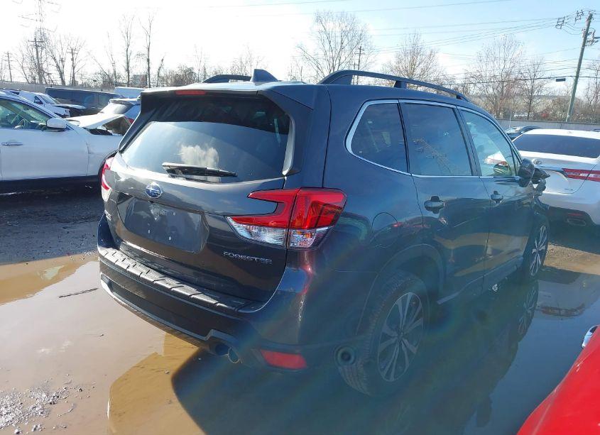 Photo 4 of 2021 Subaru Forester LIMITED (VIN JF2SKASC8MH551382)