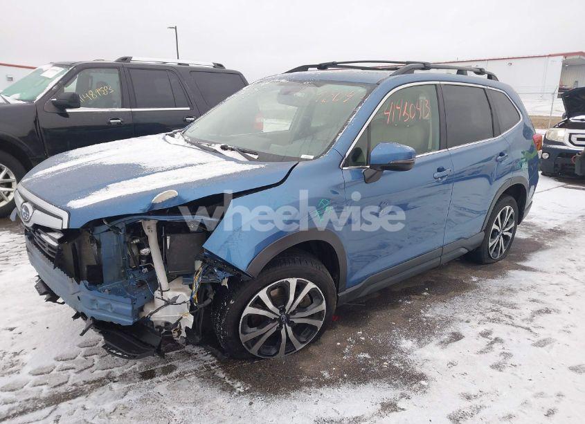 Photo 2 of 2019 Subaru Forester LIMITED (VIN JF2SKASCXKH499797)