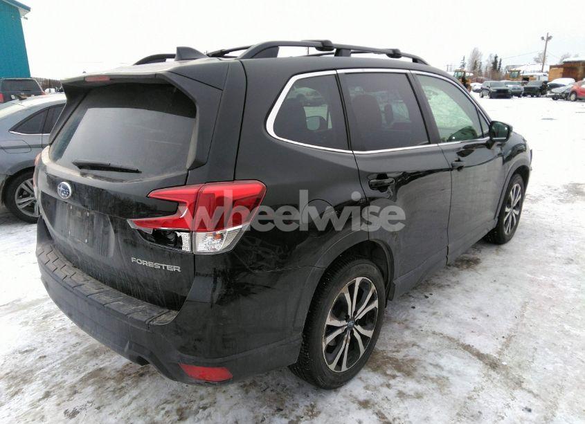 Photo 4 of 2021 Subaru Forester LIMITED (VIN JF2SKASCXMH408806)