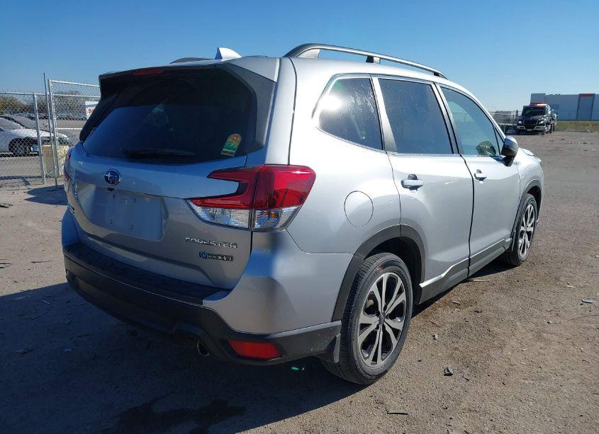 Photo 4 of 2021 Subaru Forester LIMITED (VIN JF2SKASCXMH530663)