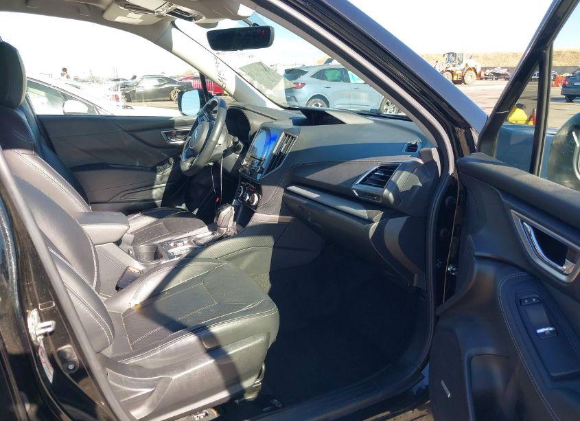 Photo 5 of 2019 Subaru Forester LIMITED (VIN JF2SKAUC0KH444496)