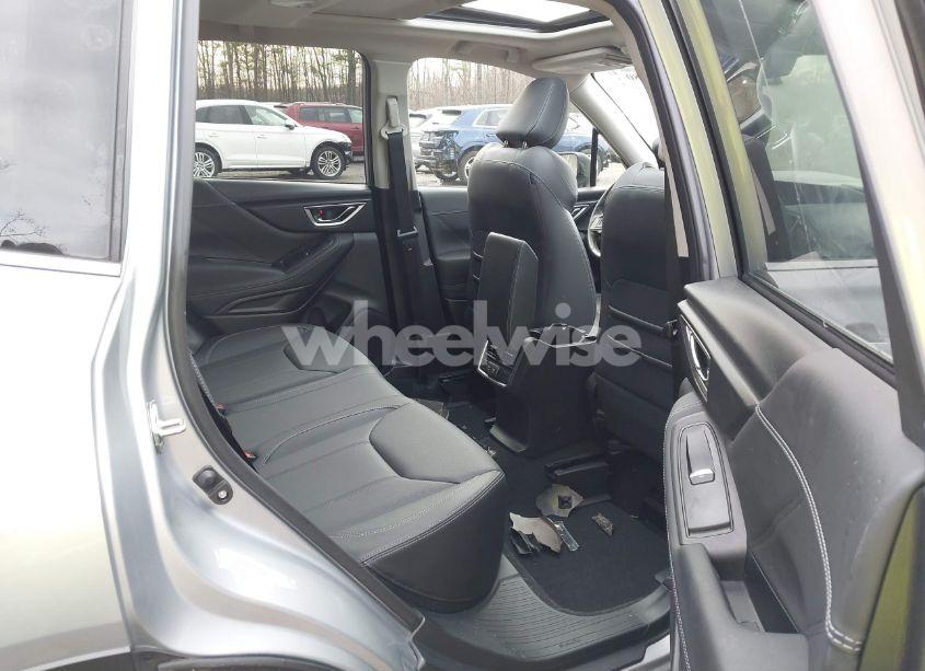 Photo 8 of 2019 Subaru Forester LIMITED (VIN JF2SKAUC0KH470001)