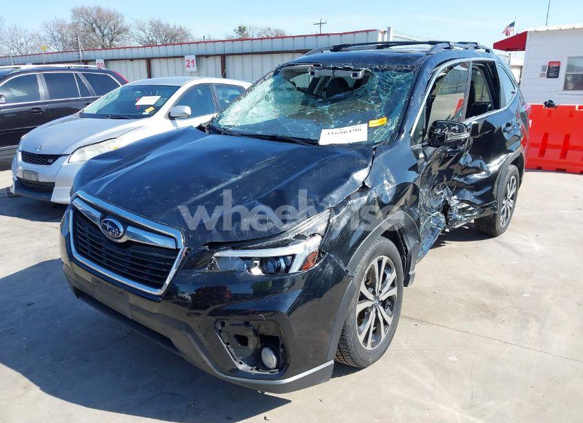Photo 2 of 2020 Subaru Forester LIMITED (VIN JF2SKAUC0LH468024)
