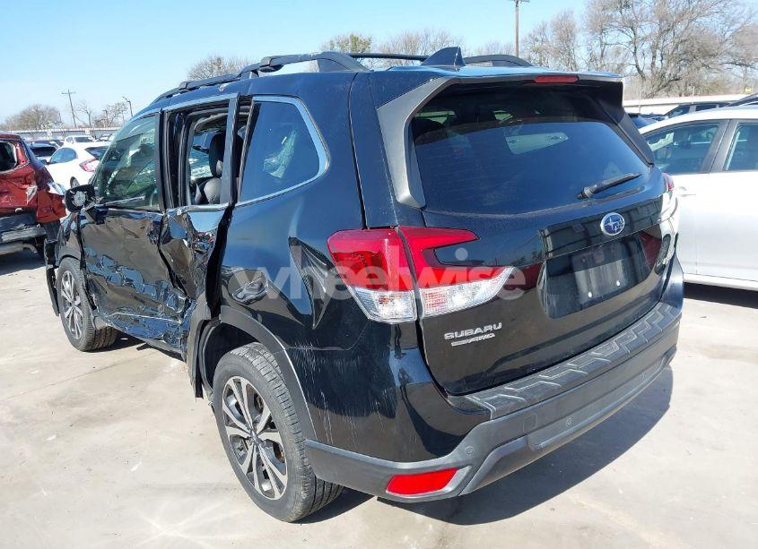 Photo 3 of 2020 Subaru Forester LIMITED (VIN JF2SKAUC0LH468024)