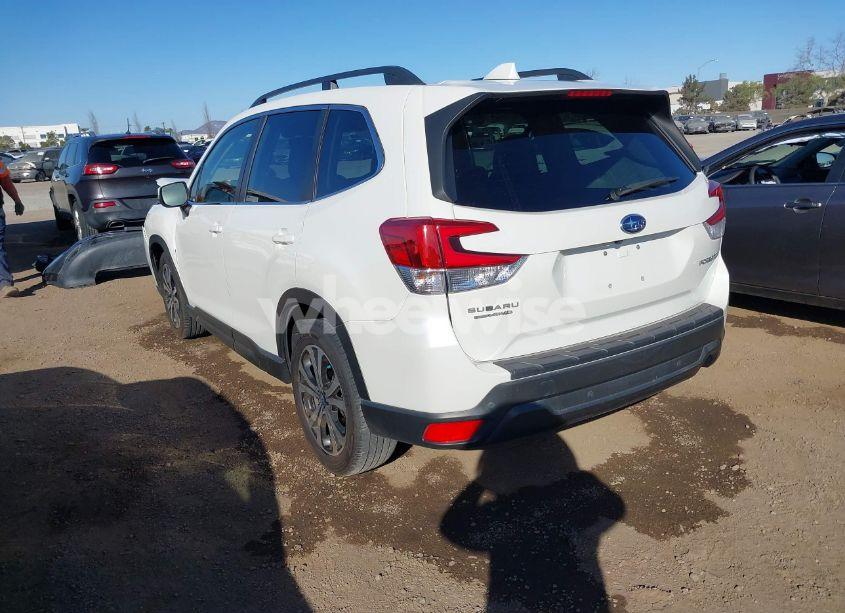 Photo 3 of 2021 Subaru Forester LIMITED (VIN JF2SKAUC0MH501802)