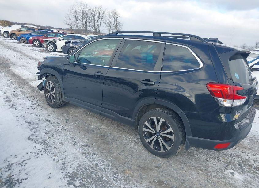 Photo 3 of 2019 Subaru Forester LIMITED (VIN JF2SKAUC1KH555333)