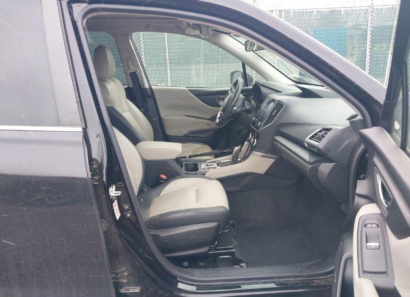 Photo 5 of 2019 Subaru Forester LIMITED (VIN JF2SKAUC1KH555333)