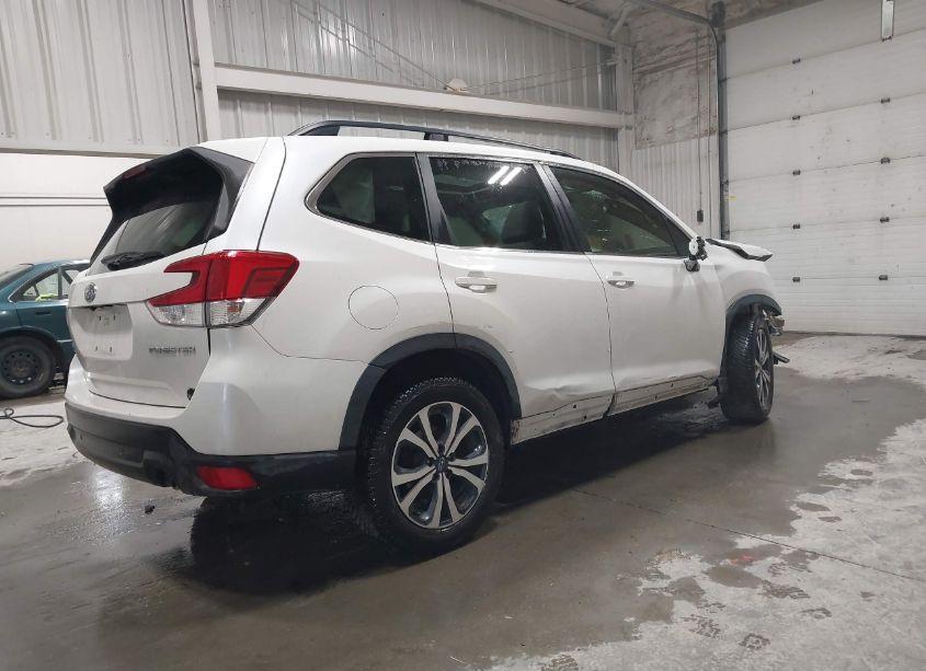 Photo 4 of 2020 Subaru Forester LIMITED (VIN JF2SKAUC1LH436764)