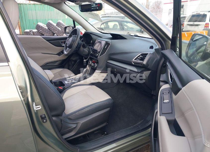 Photo 5 of 2021 Subaru Forester LIMITED (VIN JF2SKAUC1MH482967)