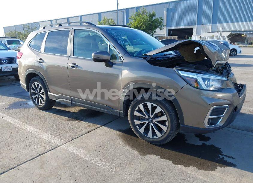2019 Subaru Forester LIMITED (VIN JF2SKAUC2KH468072) main photo