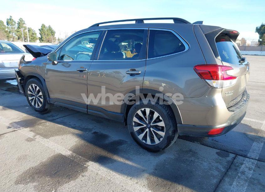 Photo 3 of 2019 Subaru Forester LIMITED (VIN JF2SKAUC2KH468072)