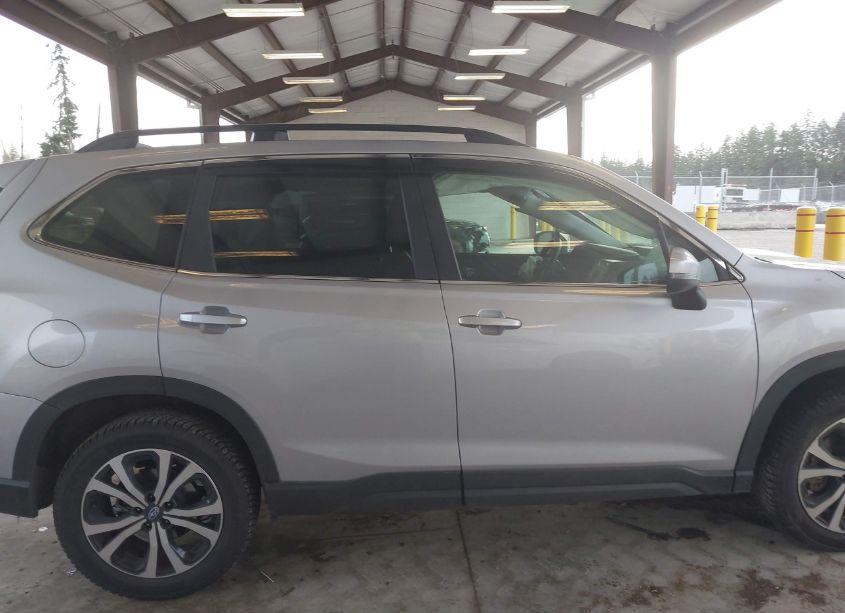 Photo 14 of 2019 Subaru Forester LIMITED (VIN JF2SKAUC3KH436828)