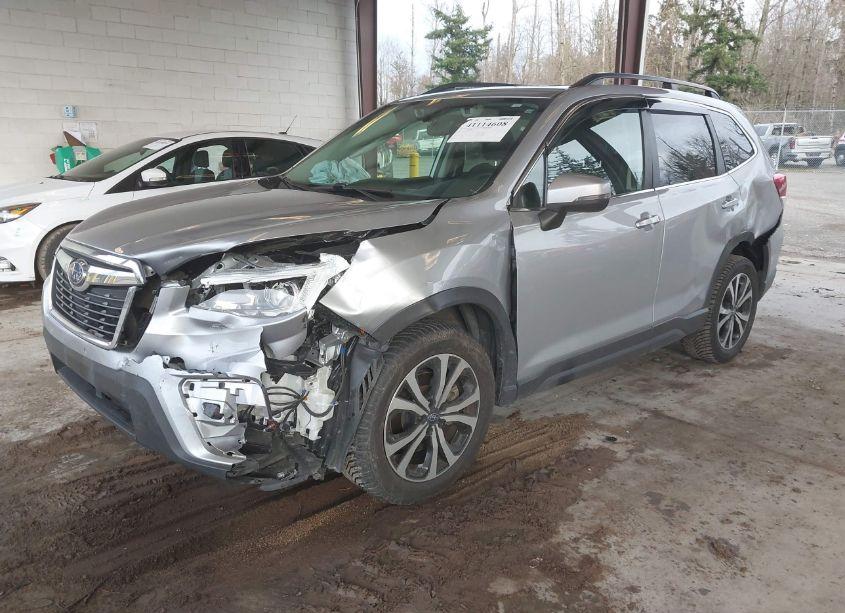Photo 2 of 2019 Subaru Forester LIMITED (VIN JF2SKAUC3KH436828)
