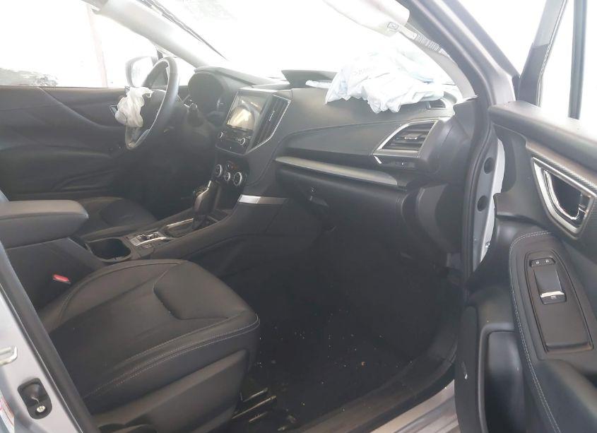 Photo 5 of 2019 Subaru Forester LIMITED (VIN JF2SKAUC3KH436828)