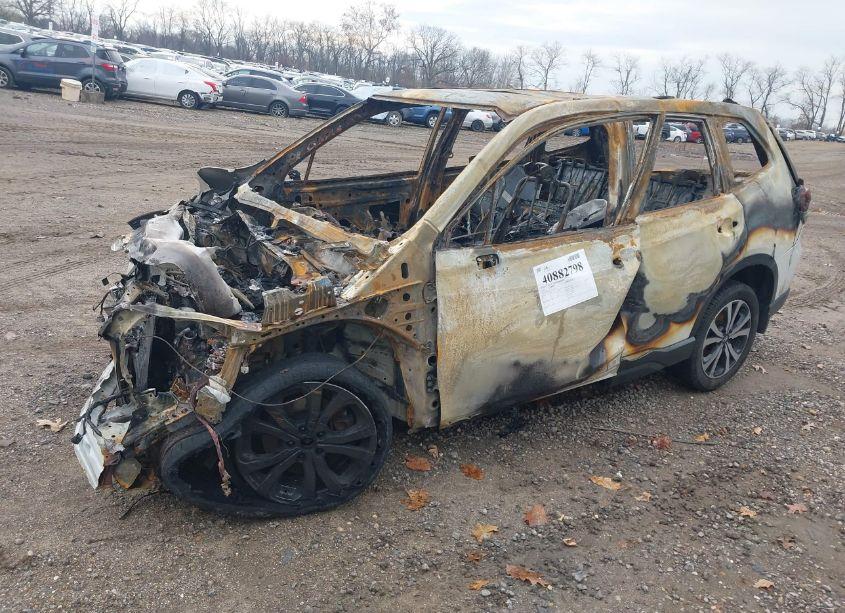 Photo 2 of 2019 Subaru Forester LIMITED (VIN JF2SKAUC3KH585322)