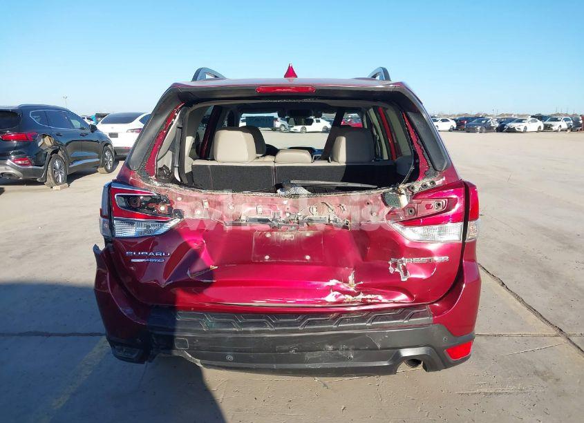 Photo 16 of 2019 Subaru Forester LIMITED (VIN JF2SKAUC3KH590813)
