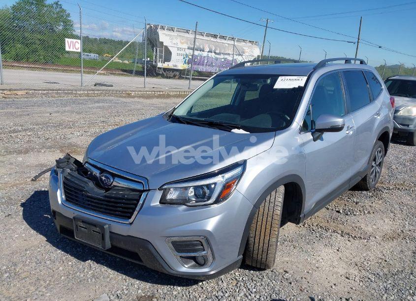 Photo 2 of 2020 Subaru Forester LIMITED (VIN JF2SKAUC3LH457471)