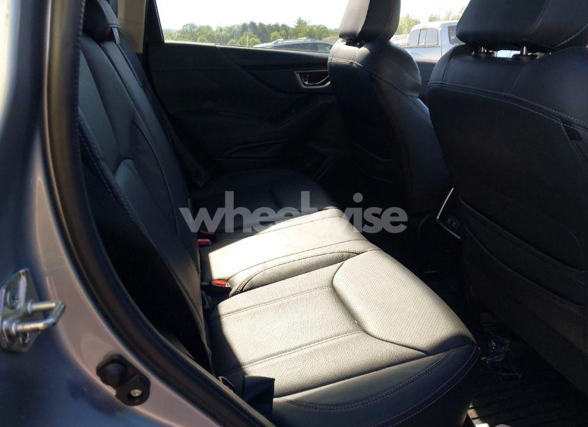 Photo 8 of 2020 Subaru Forester LIMITED (VIN JF2SKAUC3LH457471)