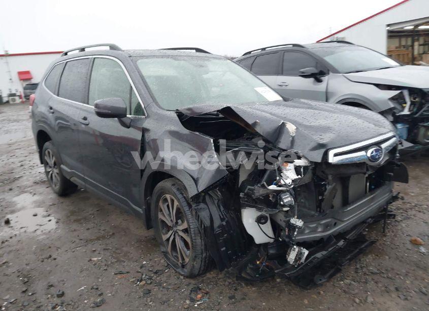 2021 Subaru Forester LIMITED (VIN JF2SKAUC3MH451073) main photo