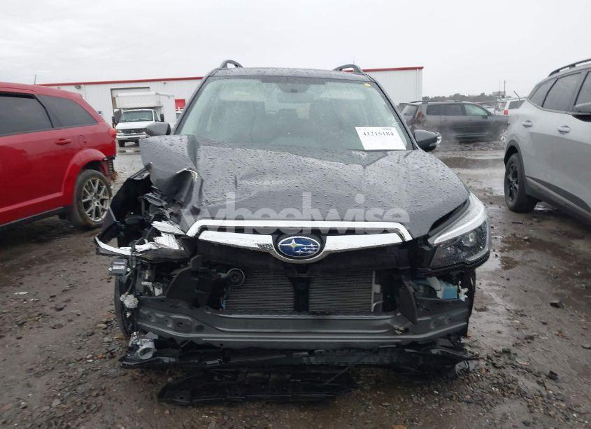 Photo 13 of 2021 Subaru Forester LIMITED (VIN JF2SKAUC3MH451073)