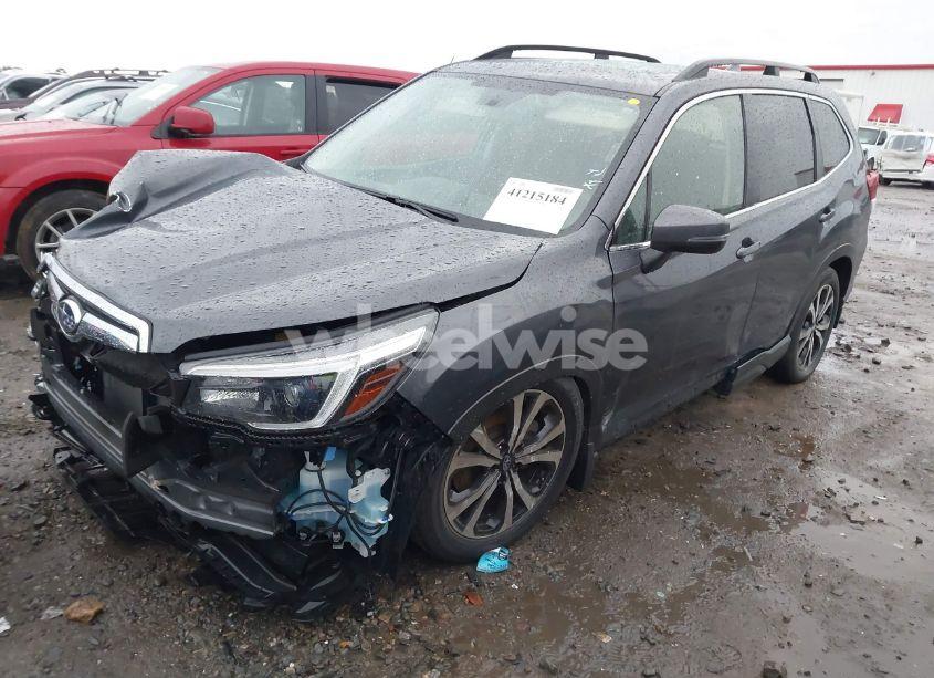 Photo 2 of 2021 Subaru Forester LIMITED (VIN JF2SKAUC3MH451073)