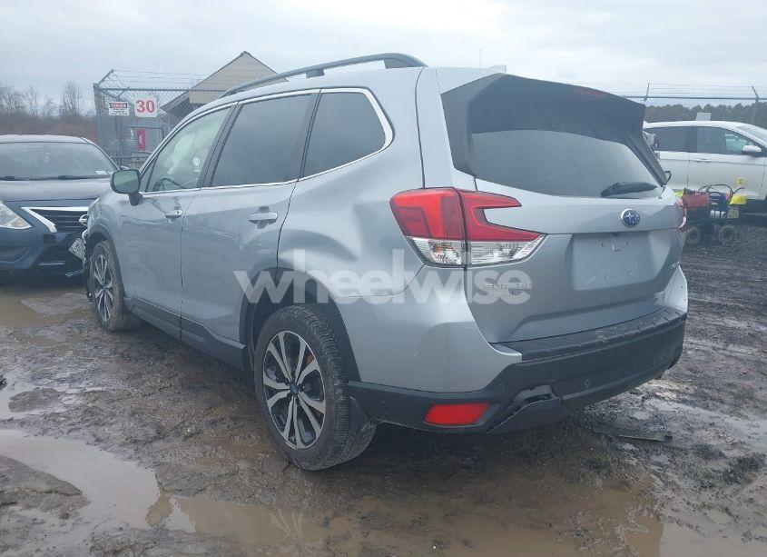 Photo 3 of 2021 Subaru Forester LIMITED (VIN JF2SKAUC4MH406885)