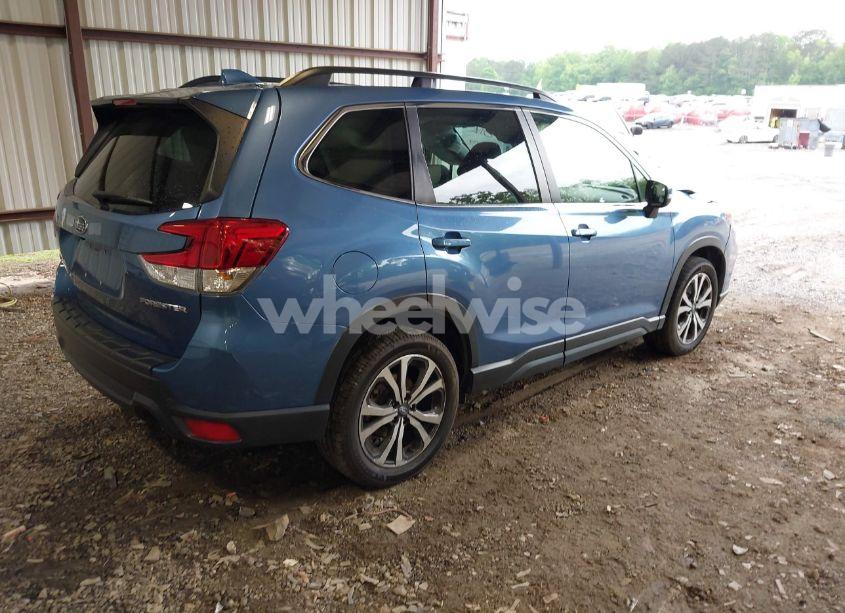 Photo 4 of 2021 Subaru Forester LIMITED (VIN JF2SKAUC4MH432323)