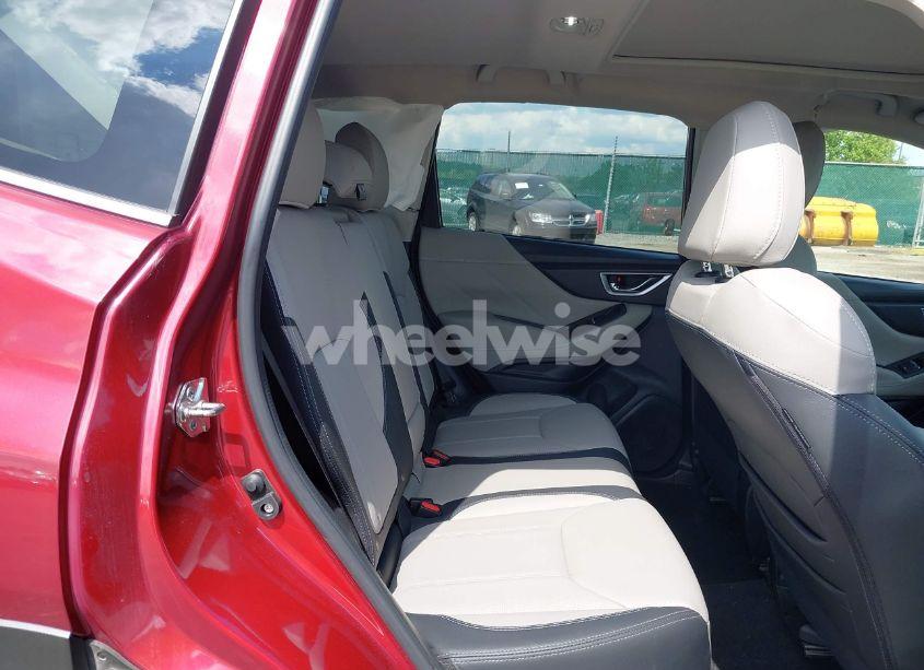 Photo 8 of 2019 Subaru Forester LIMITED (VIN JF2SKAUC5KH540804)