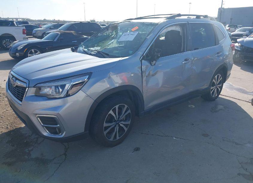 Photo 2 of 2020 Subaru Forester LIMITED (VIN JF2SKAUC5LH463062)