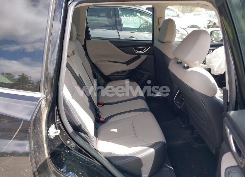 Photo 8 of 2021 Subaru Forester LIMITED (VIN JF2SKAUC5MH526890)