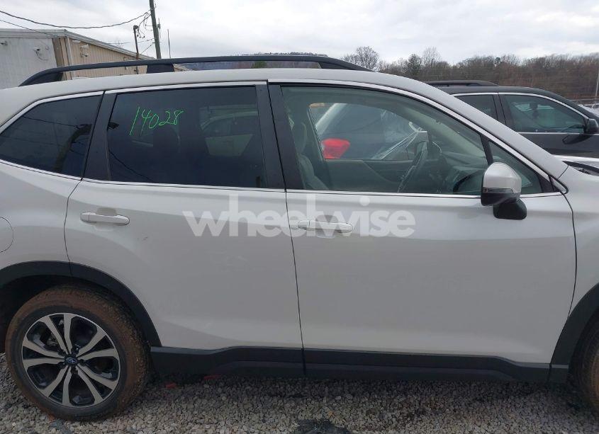 Photo 13 of 2019 Subaru Forester LIMITED (VIN JF2SKAUC6KH507794)