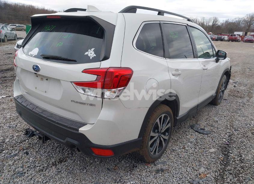 Photo 4 of 2019 Subaru Forester LIMITED (VIN JF2SKAUC6KH507794)
