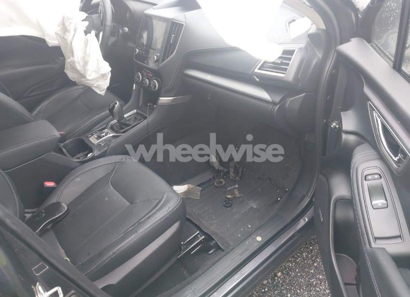 Photo 5 of 2021 Subaru Forester LIMITED (VIN JF2SKAUC6MH514618)