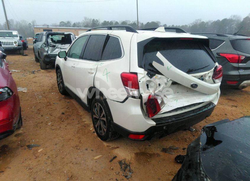 Photo 3 of 2021 Subaru Forester LIMITED (VIN JF2SKAUC6MH592140)