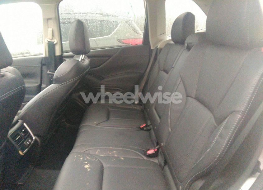 Photo 8 of 2021 Subaru Forester LIMITED (VIN JF2SKAUC6MH592140)