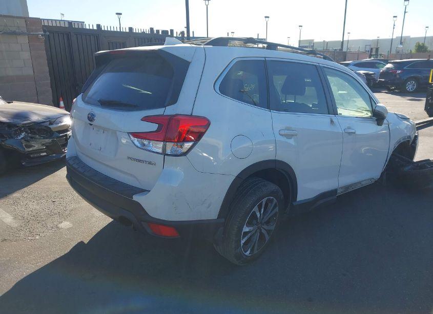 Photo 4 of 2020 Subaru Forester LIMITED (VIN JF2SKAUC7LH477903)