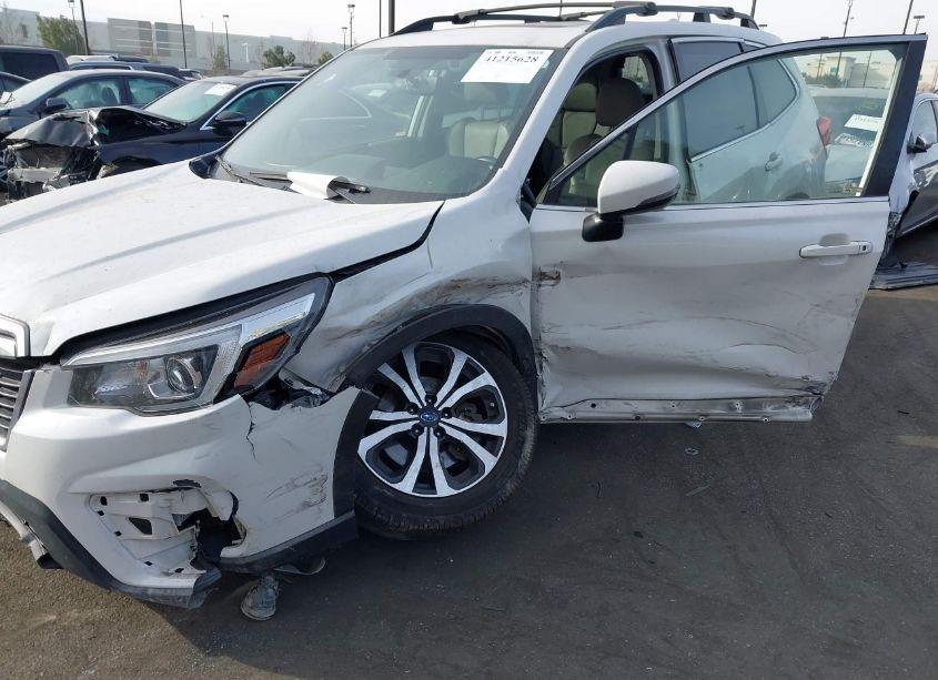 Photo 6 of 2020 Subaru Forester LIMITED (VIN JF2SKAUC7LH477903)