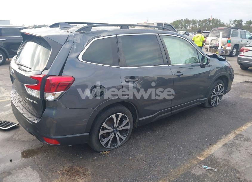 Photo 4 of 2020 Subaru Forester LIMITED (VIN JF2SKAUC7LH484608)