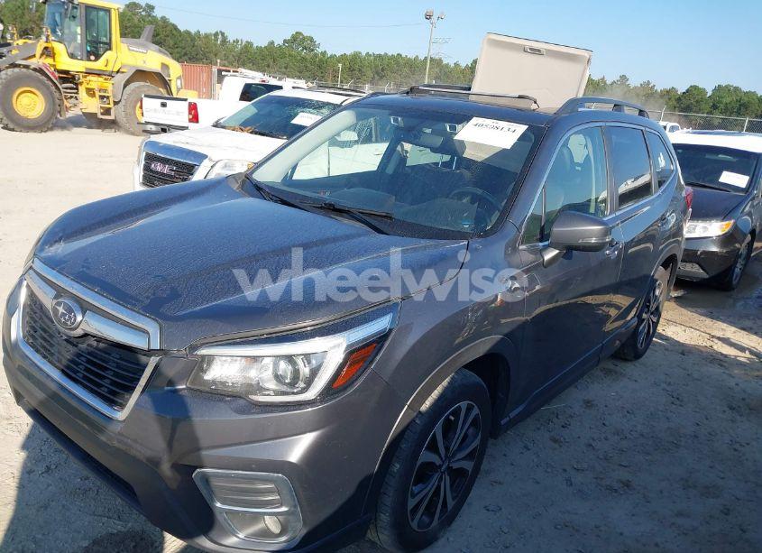 Photo 2 of 2020 Subaru Forester LIMITED (VIN JF2SKAUC7LH509880)