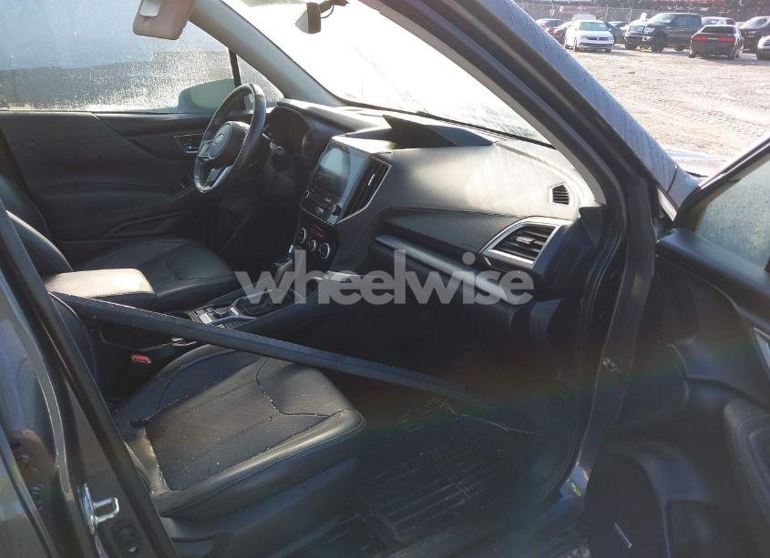 Photo 5 of 2020 Subaru Forester LIMITED (VIN JF2SKAUC7LH509880)