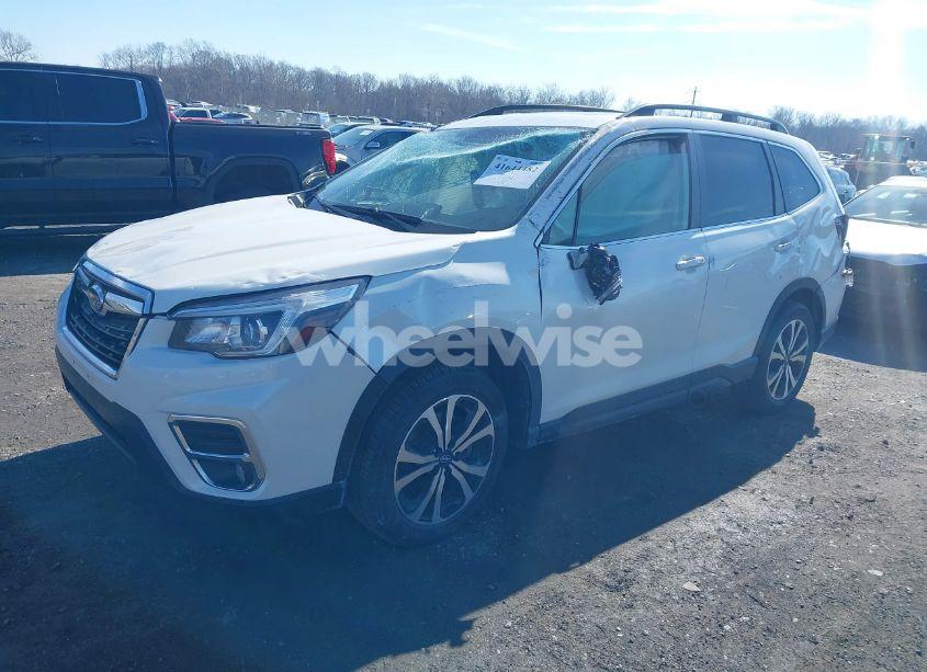 Photo 2 of 2020 Subaru Forester LIMITED (VIN JF2SKAUC8LH410579)
