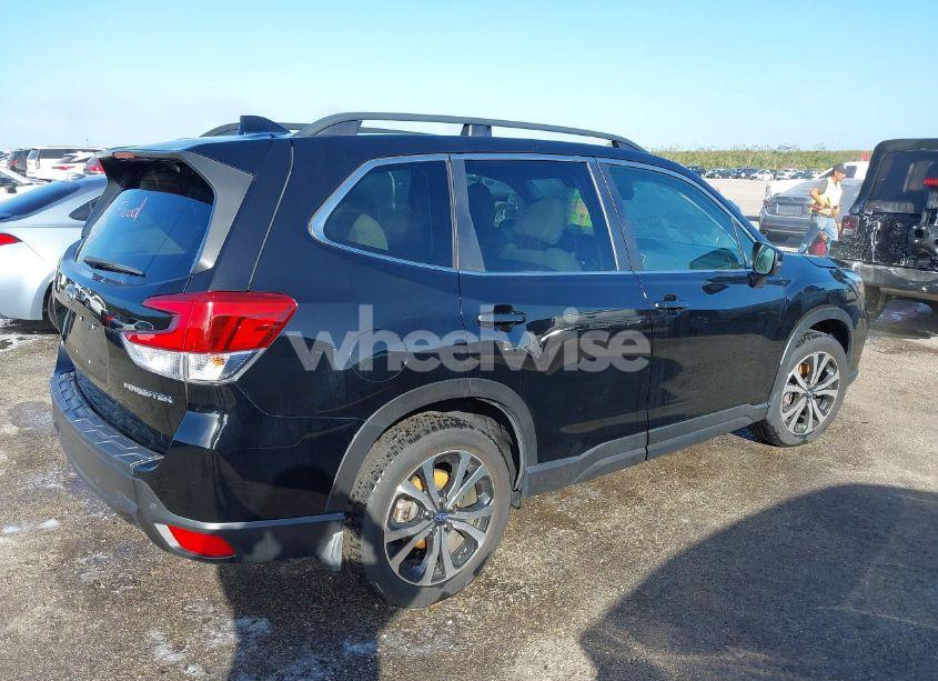 Photo 4 of 2020 Subaru Forester LIMITED (VIN JF2SKAUC8LH503019)