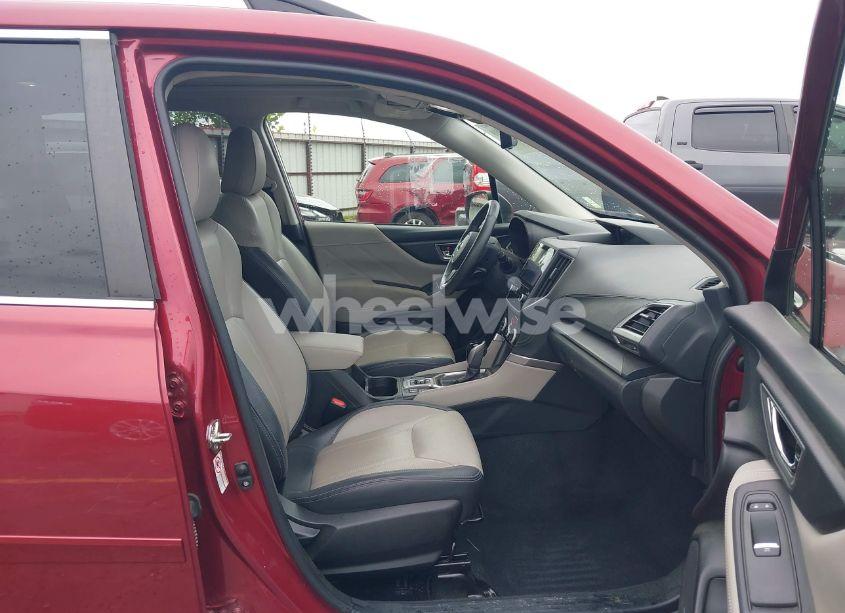 Photo 5 of 2019 Subaru Forester LIMITED (VIN JF2SKAUC9KH595496)