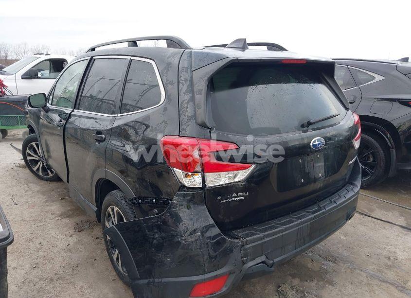 Photo 3 of 2020 Subaru Forester LIMITED (VIN JF2SKAUC9LH531900)