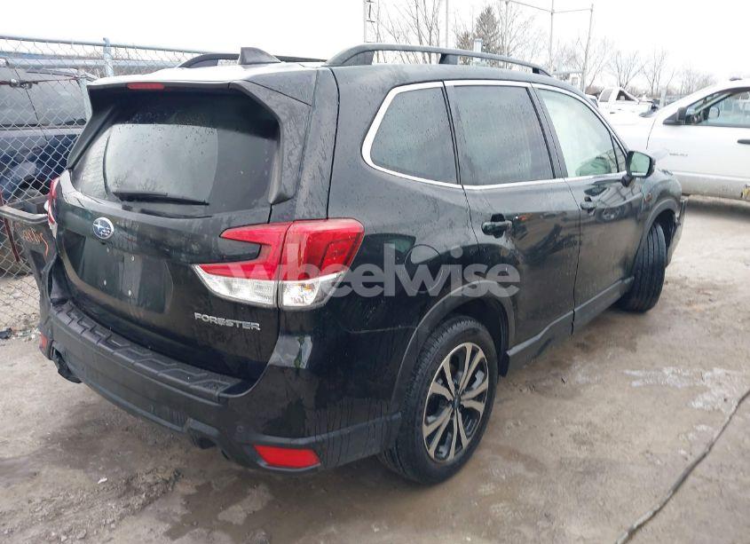 Photo 4 of 2020 Subaru Forester LIMITED (VIN JF2SKAUC9LH531900)