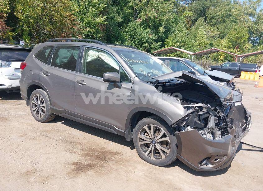 2021 Subaru Forester LIMITED (VIN JF2SKAUC9MH460781) main photo