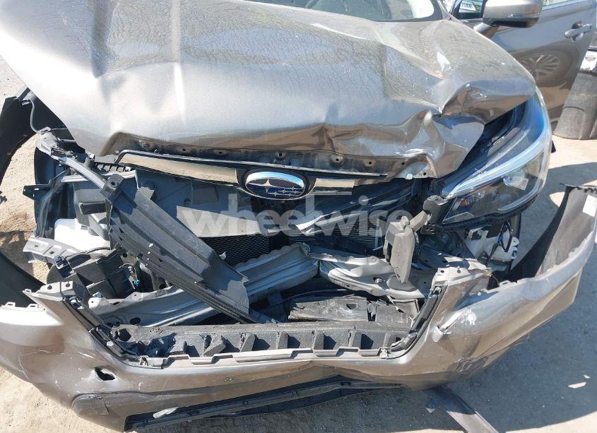 Photo 6 of 2021 Subaru Forester LIMITED (VIN JF2SKAUC9MH460781)