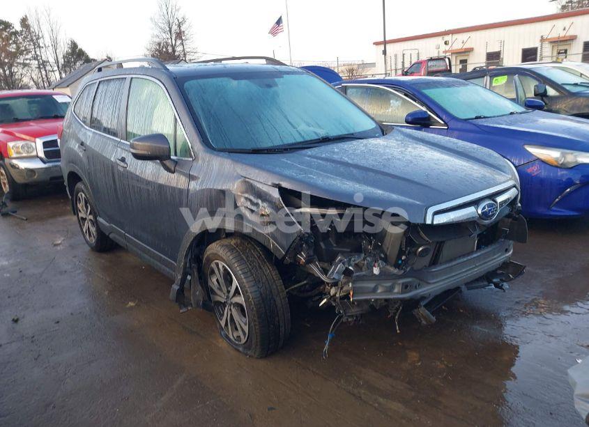 2021 Subaru Forester LIMITED (VIN JF2SKAUC9MH551758) main photo